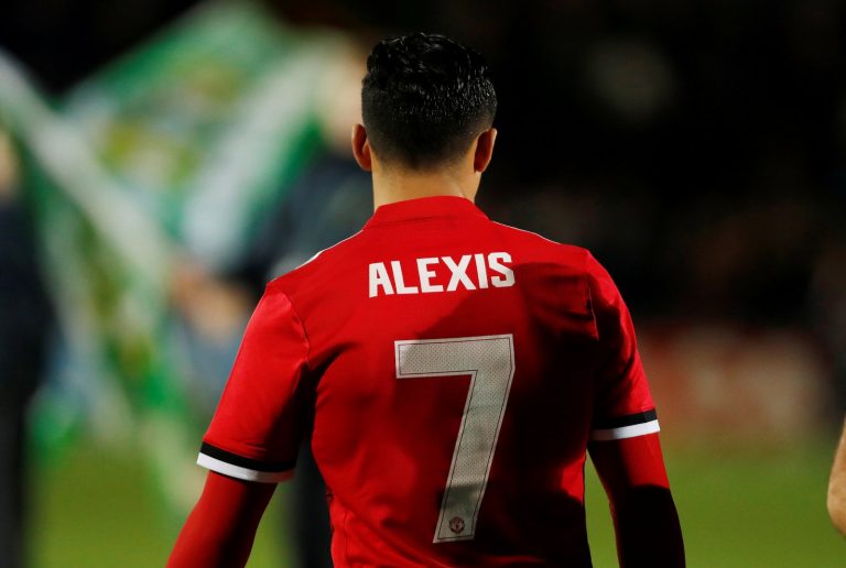 Manchester United fans take to Twitter to slate Alexis Sanchez