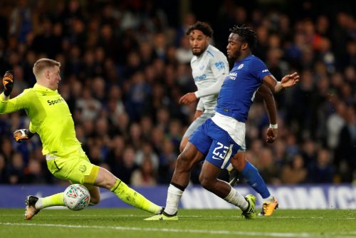 Everton have already missed their best chance to strengthen vital position this month