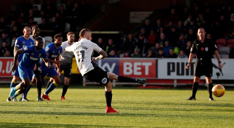 Reported Leeds United target needs to be Swansea City’s much-needed Sigurdsson replacement