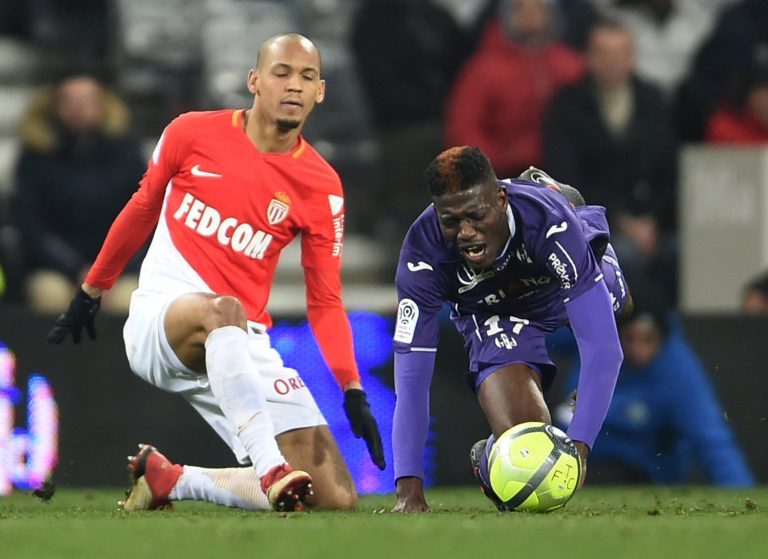 Forget Fabinho: Man United should sign 1 of these 2 midfield lynchpins instead