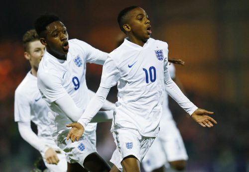 Wenger will be handing his Arsenal heir a gift by starting exciting 18-year-old on Sunday