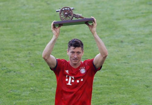 ‘Would be the league’s best striker’ – Chelsea fans want the club sign one of Europe’s best