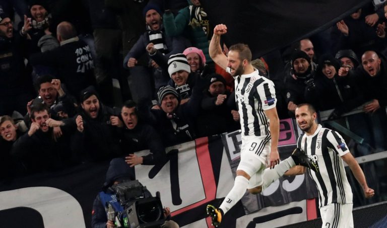 2 pros and 2 cons to Chelsea signing Gonzalo Higuain