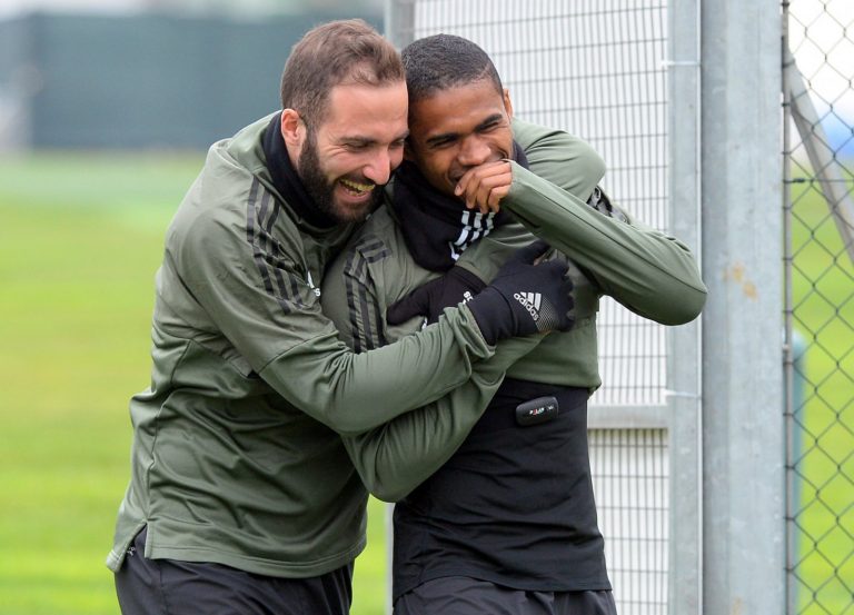 Divided: 53% of polled Chelsea fans are on Maurizio Sarri’s side in January pursuit of Gonzalo Higuain