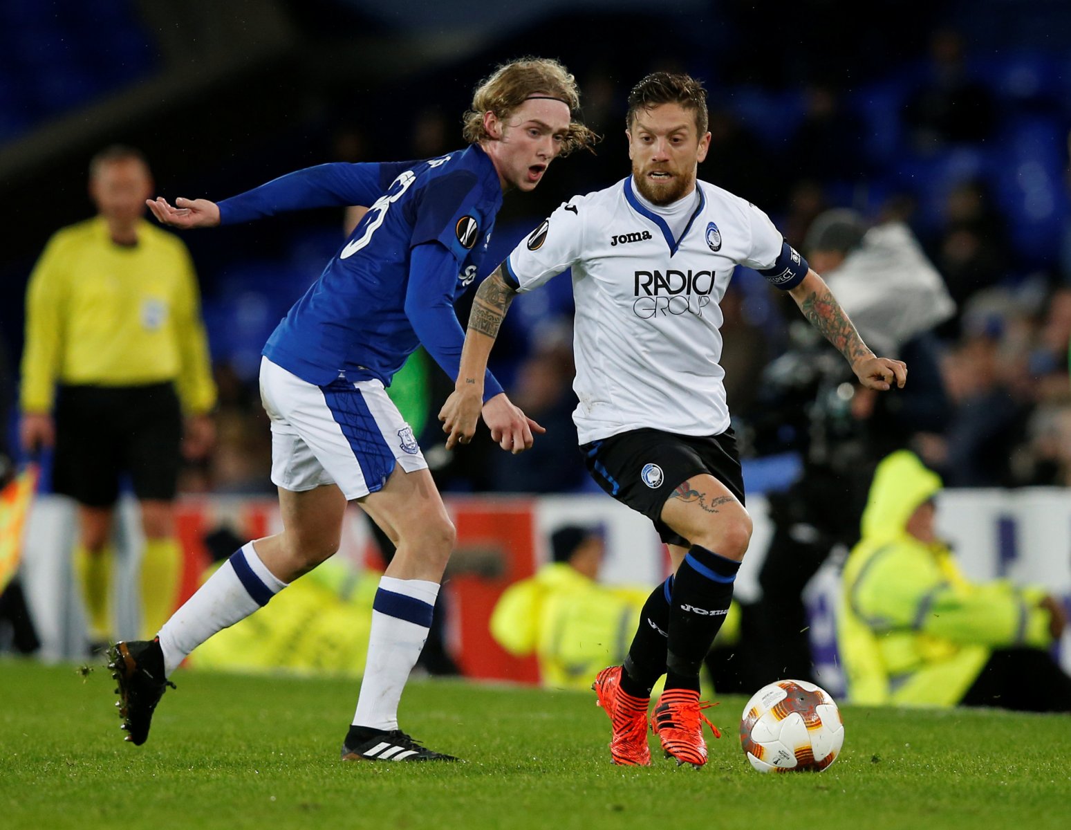 Everton should ensure Alejandro Gomez returns to Goodison Park after Europa League showing