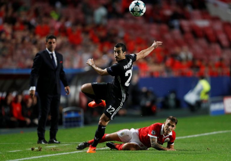 Tottenham fans take to Twitter to call for Alejandro Grimaldo move