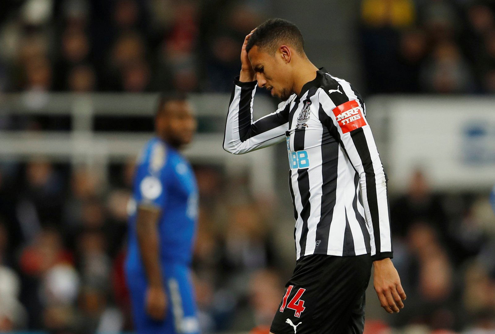 Newcastle fans on Twitter have had enough of Isaac Hayden - Manchester United