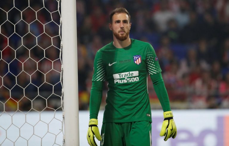 Chelsea should opt for Oblak over Pickford
