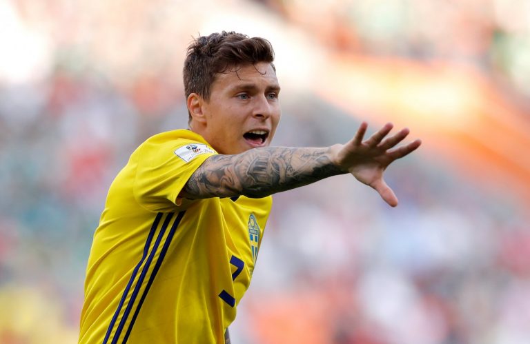 The ways Man United should replace outbound Victor Lindelof