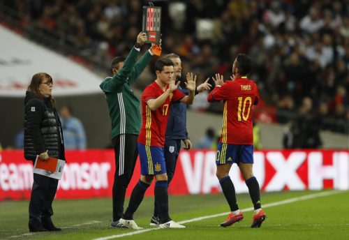 Manchester United should use Herrera as a makeweight for Thiago