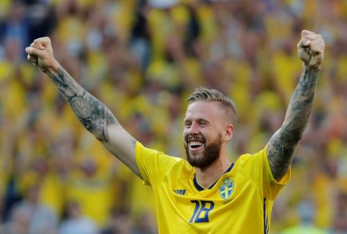 Leeds fans on Twitter gutted with Pontus Jansson injury