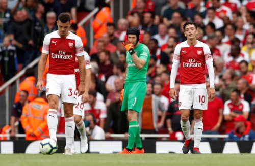 “I never want to see Xhaka in an Arsenal shirt again!” – Loads of Arsenal fans bash Swiss midfielder following City loss