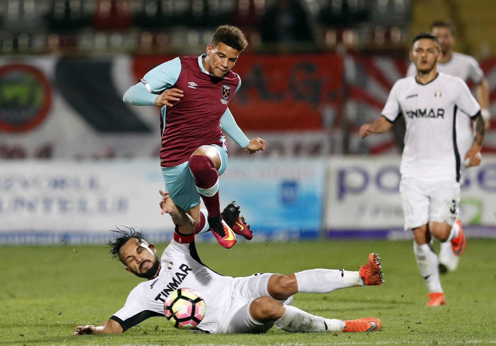 Leeds keen on West Ham’s Marcus Browne