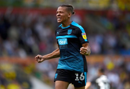 Dwight Gayle will remain at West Brom despite Chinese interest