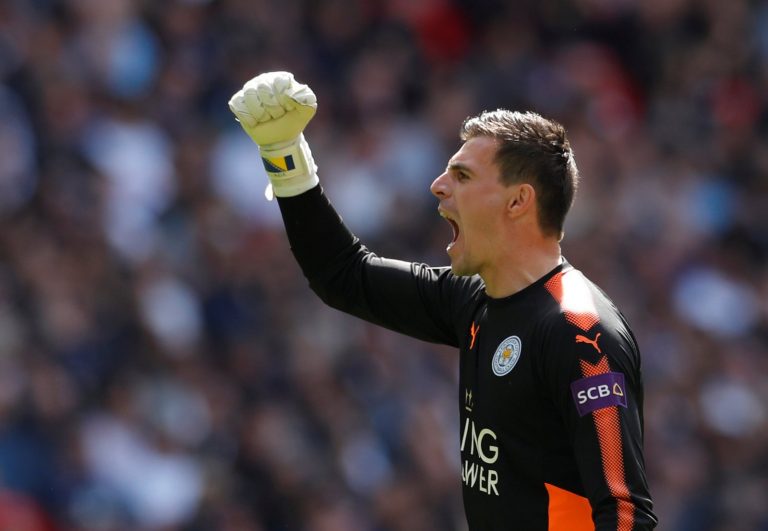Eldin Jakupovic absolutely must leave Leicester City this month
