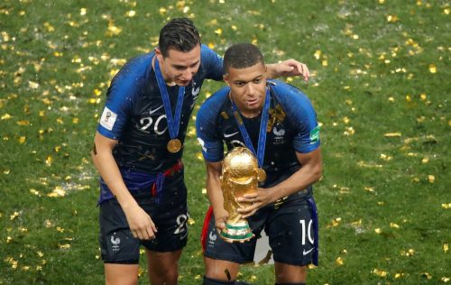 Moving for Florian Thauvin would give Man Utd an instant Sanchez upgrade