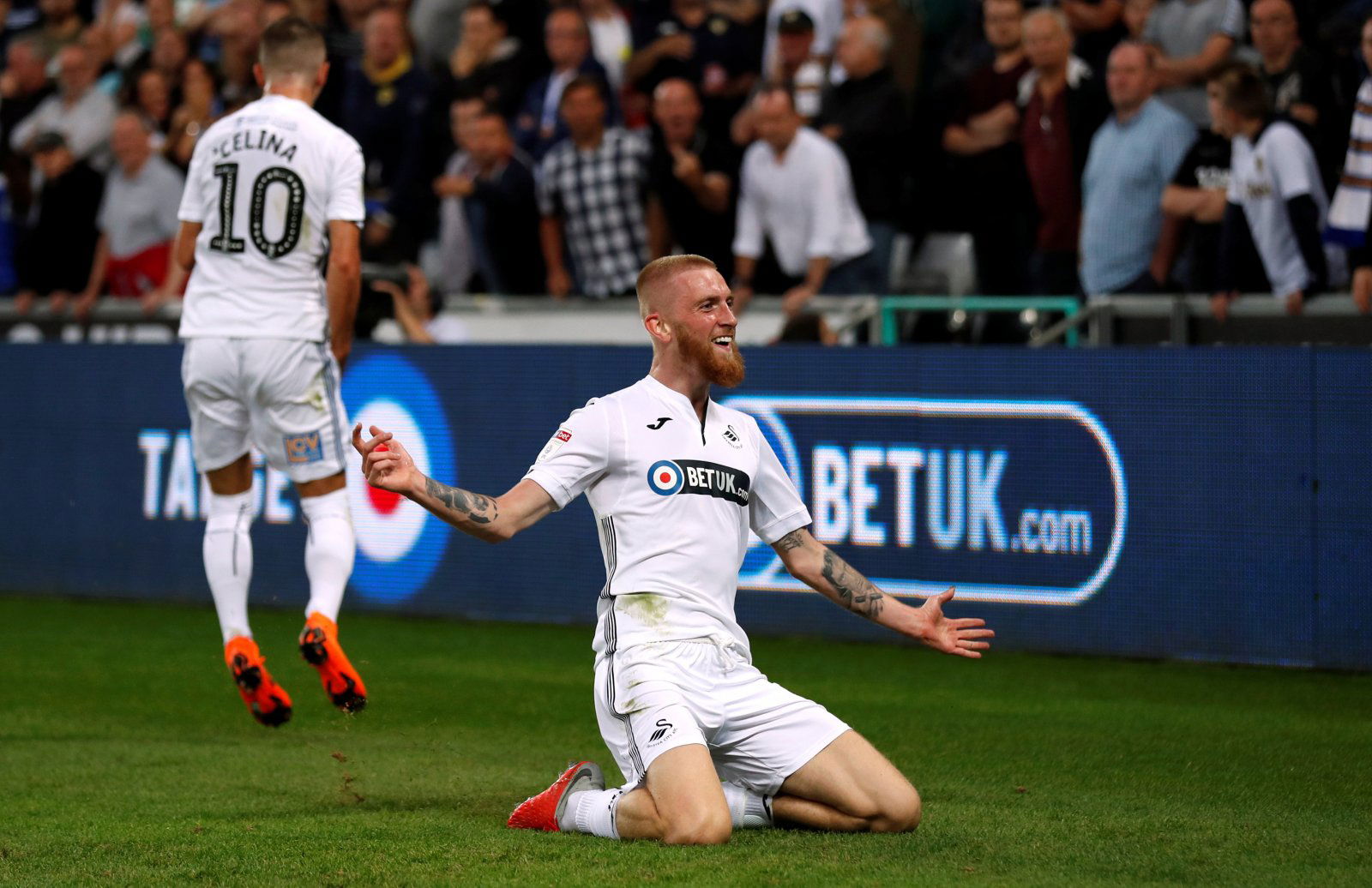 Profit Players: Oliver McBurnie -Features