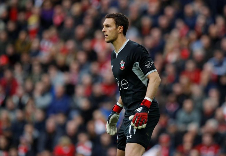 Southampton: Fans reveal who they want to see in goal against Everton
