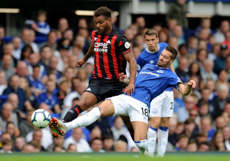 Morgan Schneiderlin simply has to leave Everton in January
