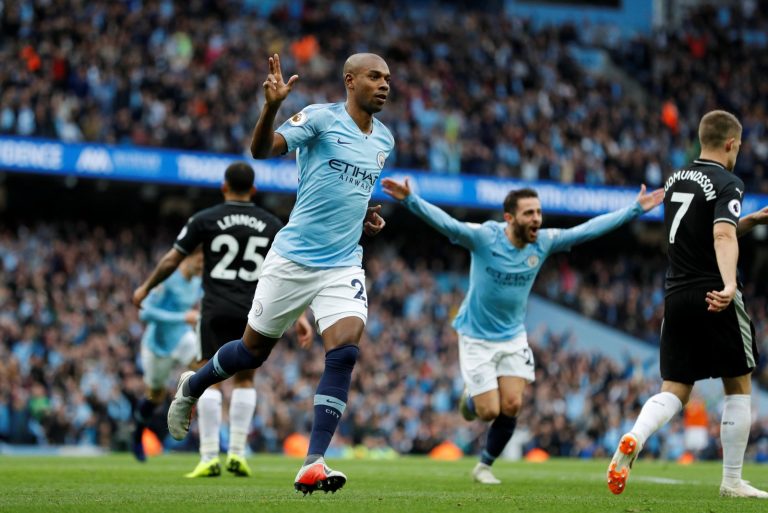 Manchester City: Fernandinho confident that he can play at centre-back if needed