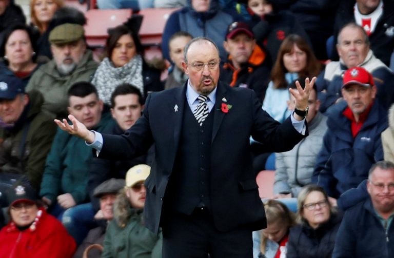 Newcastle fans on Twitter were livid as Rafa looked to Perez for his final change