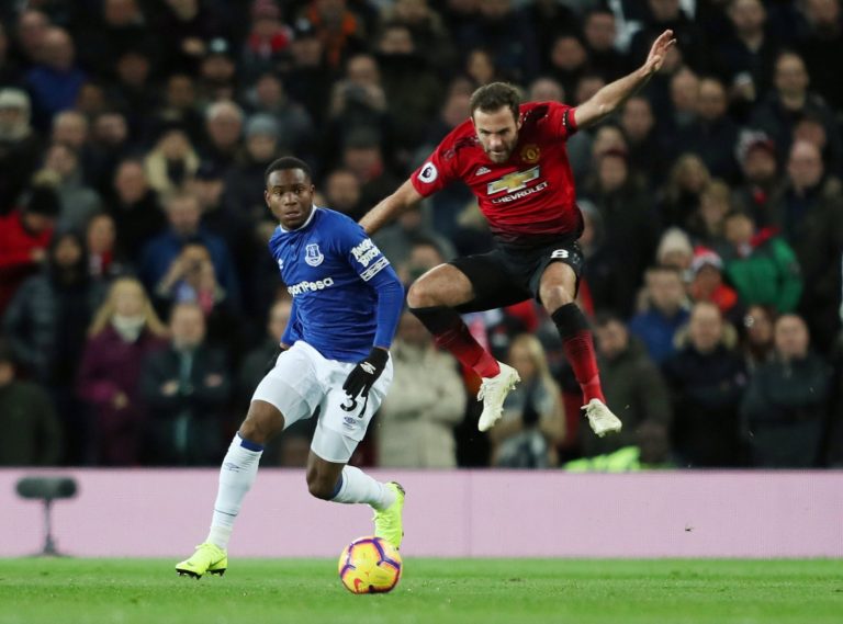 Everton eye move for Wan-Bissaka