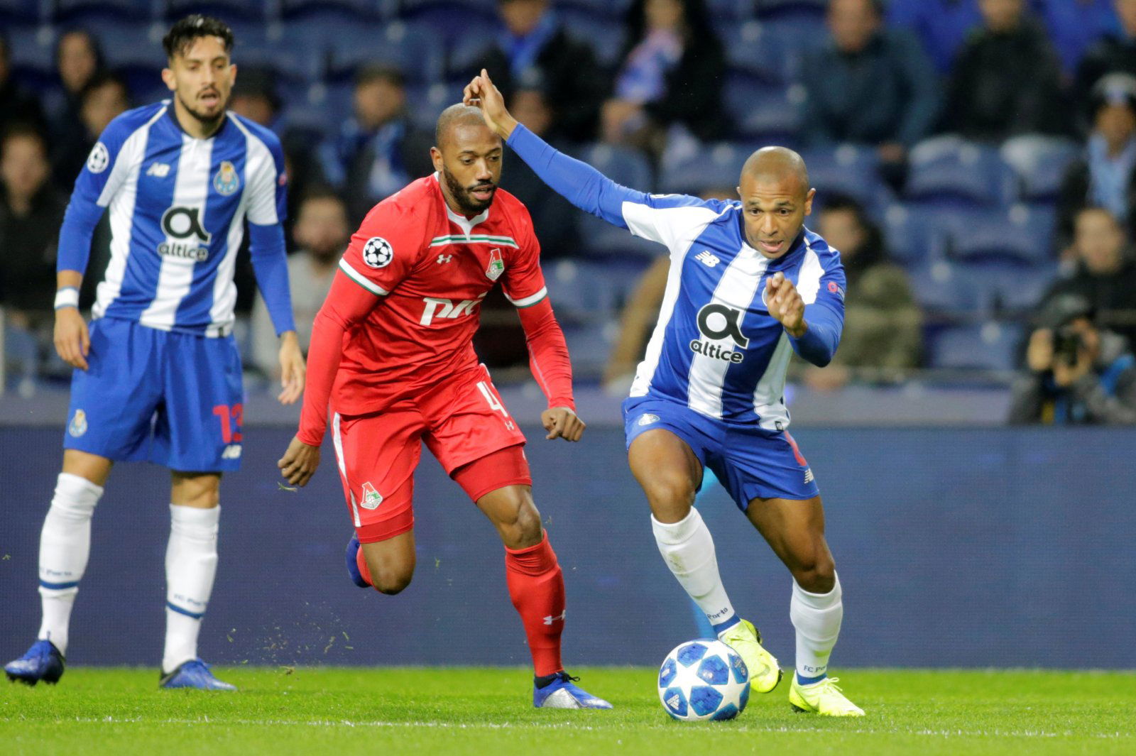 West Ham: Yacine Brahimi would solve Hammers’ winger shortage - West Ham