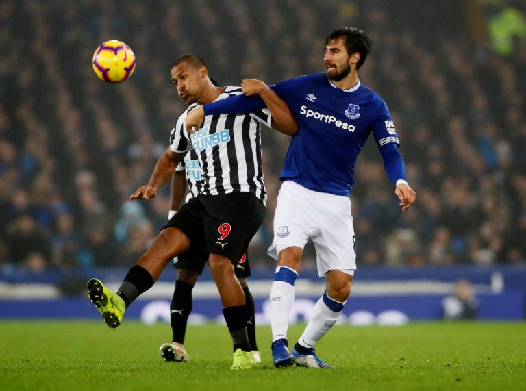 Opinion: Tottenham’s interest in Andre Gomes proves Marcel Brands should have negotiated the option of a permanent deal