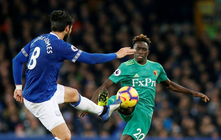 Opinion: Daniel Levy will need to aim higher than Andre Gomes to convince Mauricio Pochettino to stay