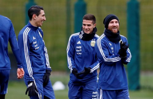 West Ham must look to sign right-back Fabricio Bustos