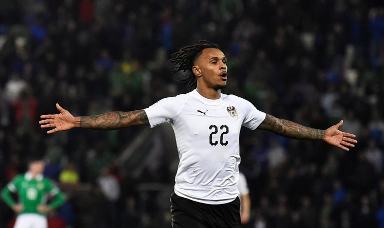 Everton continue to observe Valentino Lazaro