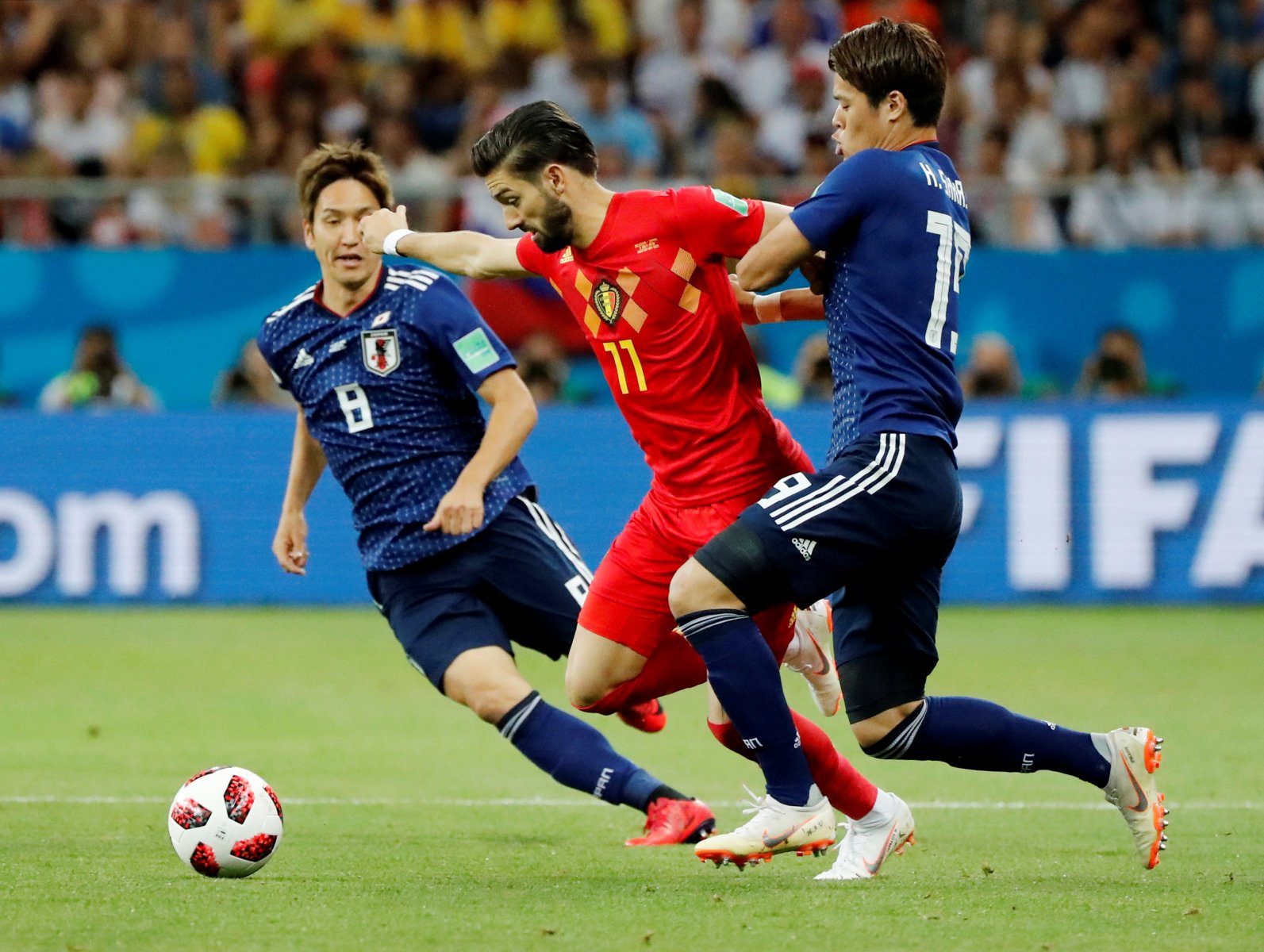 Everton: Fans hammer ‘baseless’ links with winger Yannick Carrasco