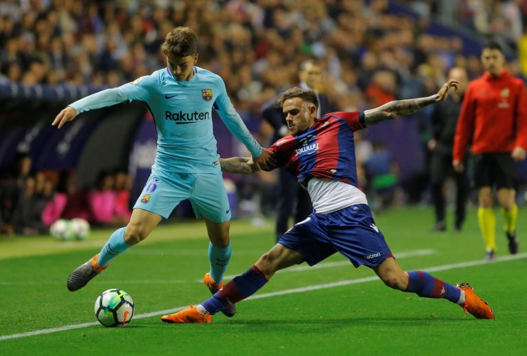 Arsenal close in on Denis Suarez