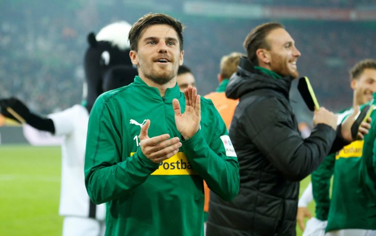Spurs make contact with Jonas Hofmann