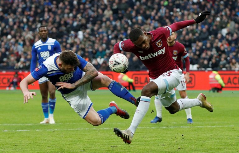 West Ham United: Xande Silva has been identified as Javier Hernandez’s replacement