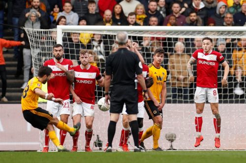 Wolves: Fans love club’s Joao Moutinho video