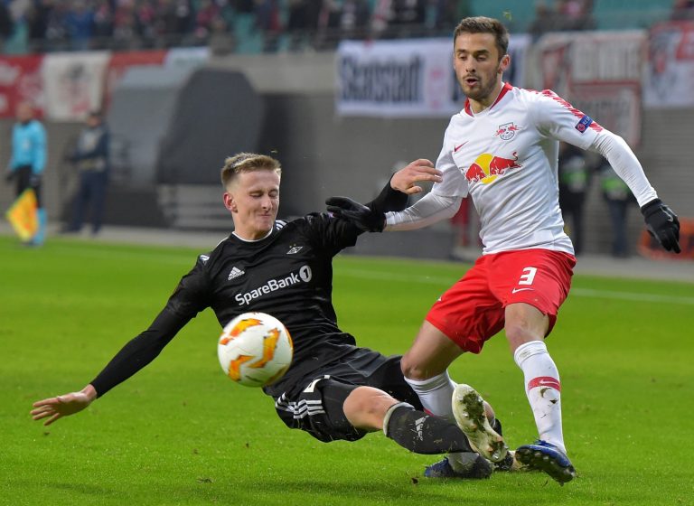 Arsenal would solve their left-back problems by landing Marcelo Saracchi