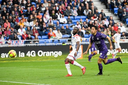 Losing the race: Man Utd must look elsewhere in pursuit of their next midfield lynchpin