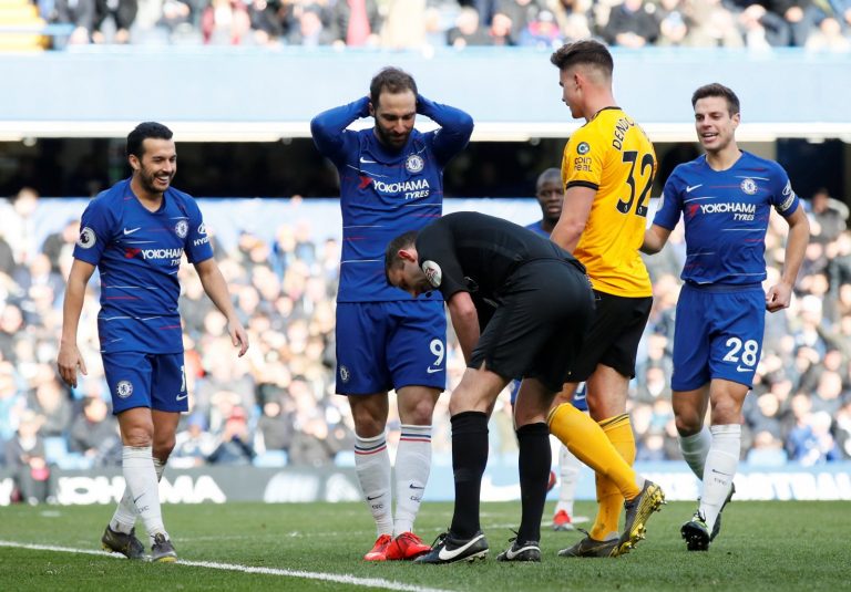 Wolverhampton Wanderers: Wolves should not splash £16.4m on Gonzalo Higuain