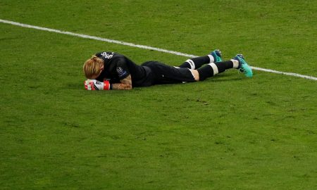 liverpool-fans-karius-training
