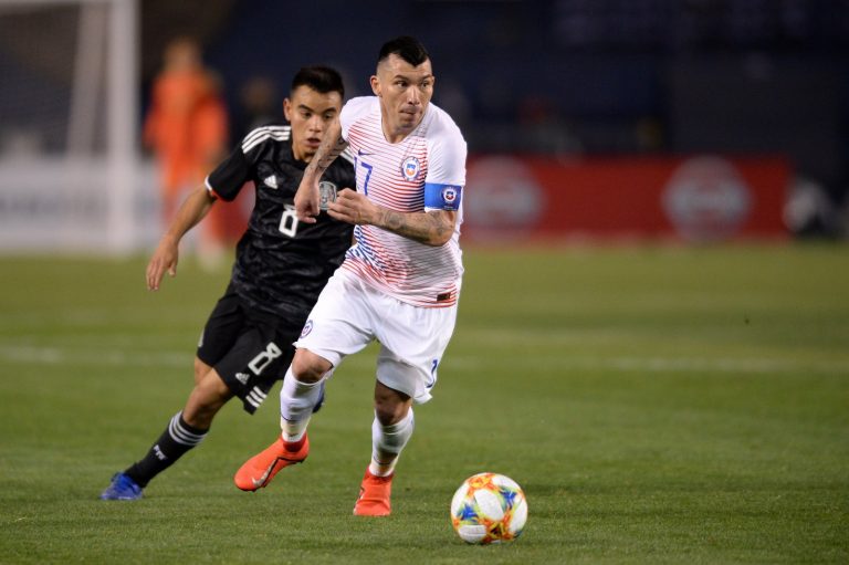 Leeds United: Whites missed out on Gary Medel signing