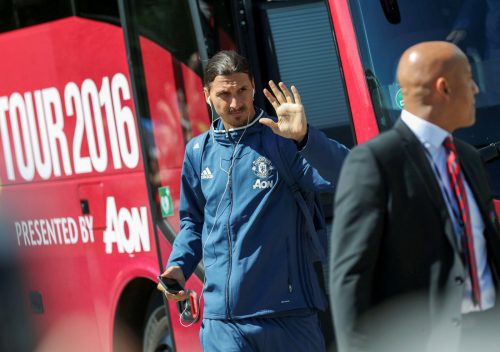 Shockwave: Zlatan Ibrahimovic to Manchester United