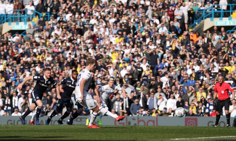 Leeds United: Kemar Roofe must return for club after Patrick Bamford fails to impress