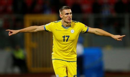 Sheffield Wednesday: Bruce should go all-out to bring in Benjamin Kololli