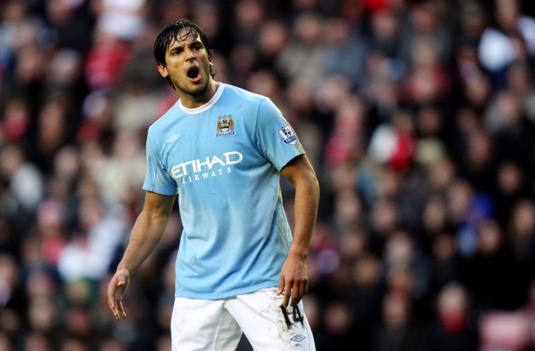 Shocker: Roque Santa Cruz to Manchester City