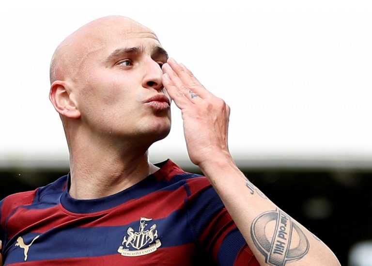Newcastle: Mike Ashley can play a blinder by keeping Jonjo Shelvey