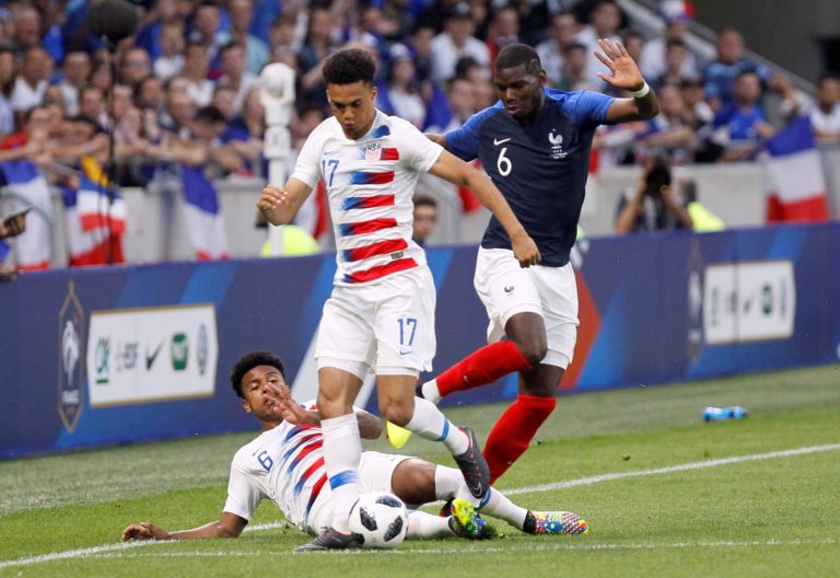 Everton: Antonee Robinson ready to leave Goodison Park