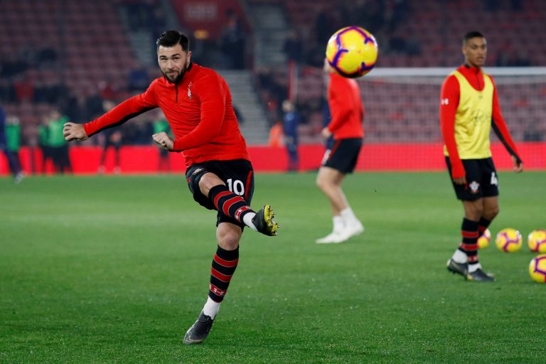 Southampton: Fans give mixed response to Charlie Austin departure