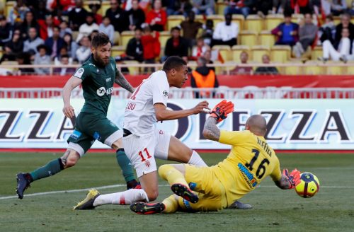Tottenham Hotspur: Alasdair Gold hints Benfica star Carlos Vinicius is ‘still on the table’ for Spurs