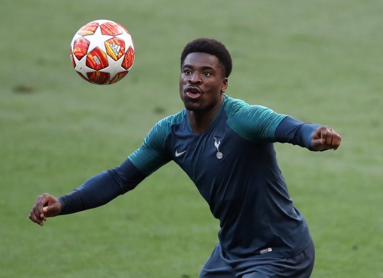Tottenham Hotspur: Fans are demanding that Aurier starts against Crystal Palace